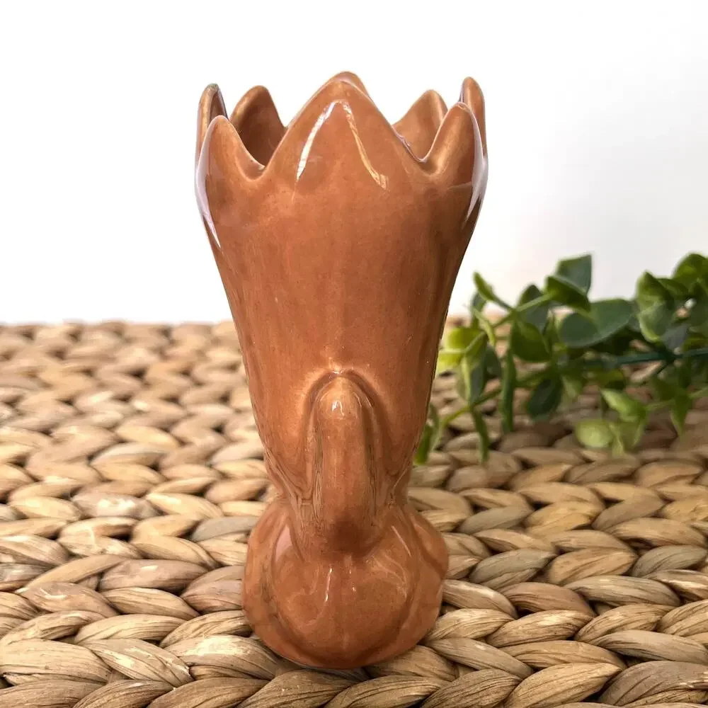 Vintage Camark Pottery Tulip Bud Vase Neutral Peach Glaze Orignal Labels